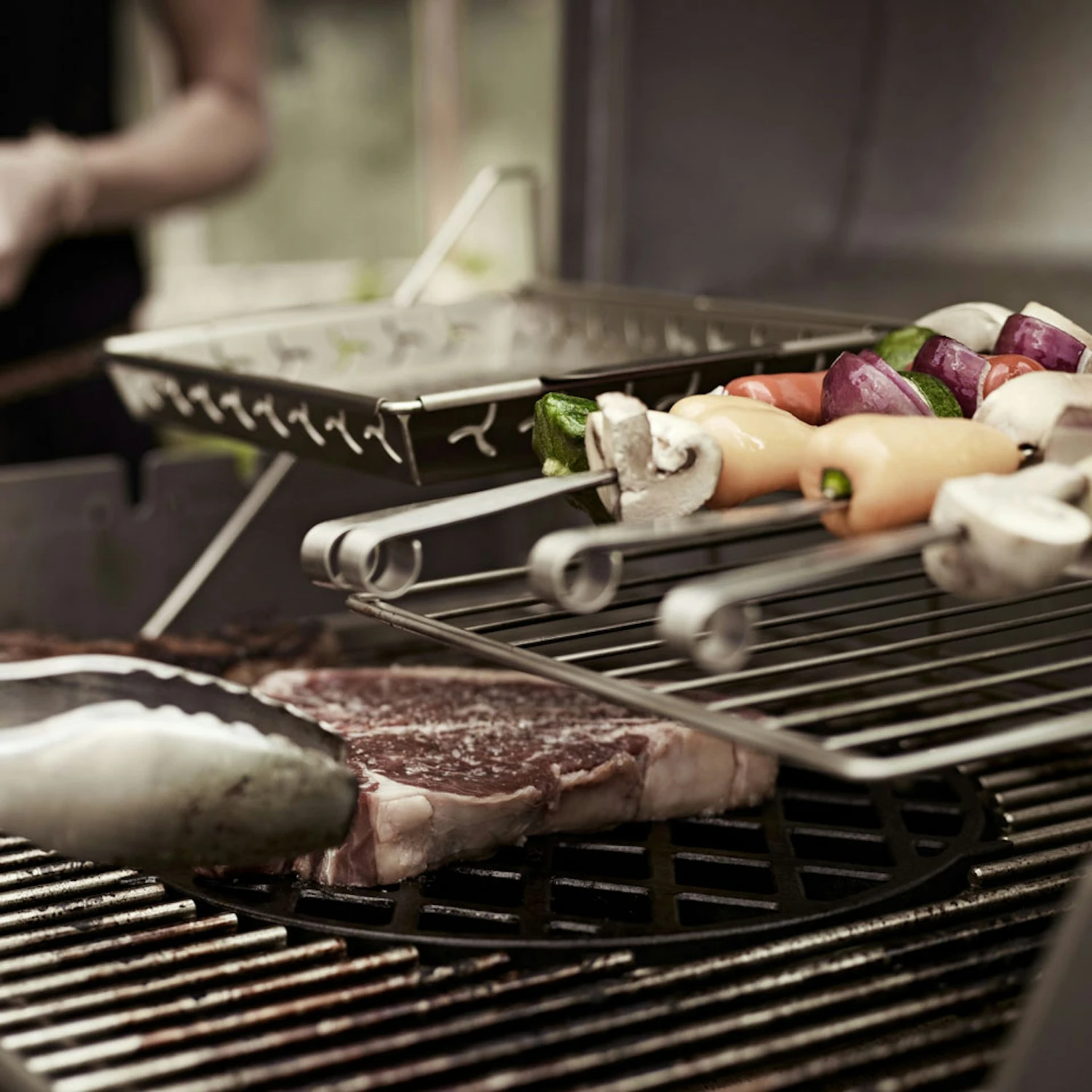 Weber Elevations Tiered Cooking System (ETCS) - Gestell & 8 Spieße (7615) 4 Weber Elevations Tiered Cooking System (ETCS) - Gestell & 8 Spieße (7615) – Bild 2